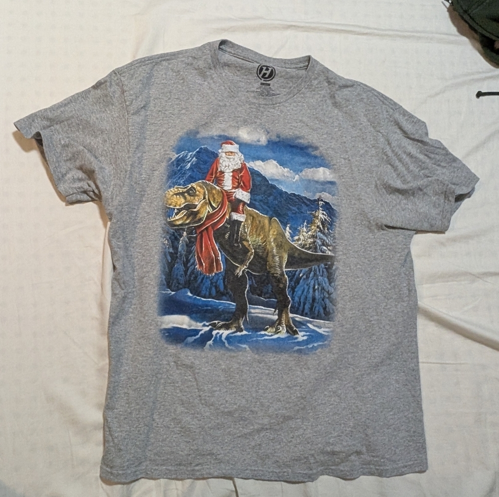 EUC Men's Short Sleeves Tee Shirt, Santa Dinosaur Jurassic Christmas, Size XL